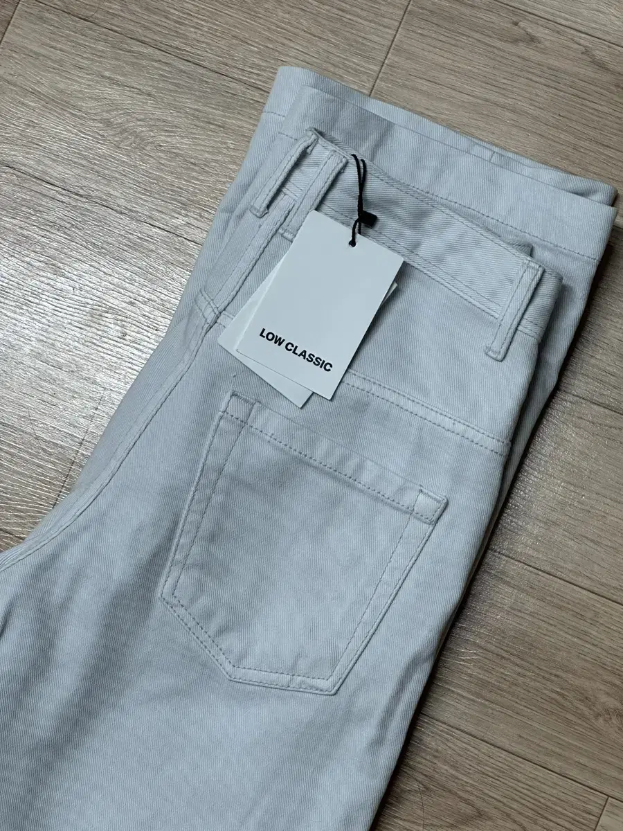 [새상품] 로우클래식 straight fit jeans - xs